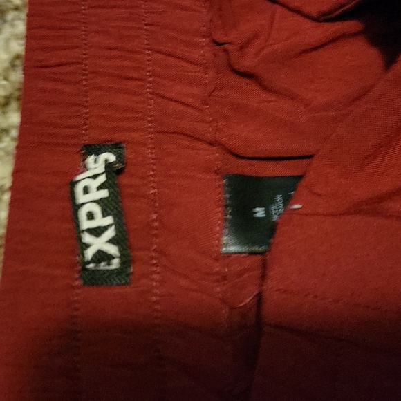 Express Shorts - Picture 2 of 3